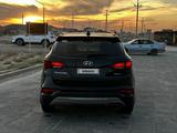 Hyundai Santa Fe 2017 годаүшін7 400 000 тг. в Актау – фото 5