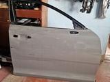 Дверь передний правый . за 150 000 тг. в Шымкент