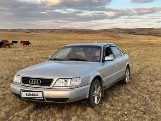 Audi 100