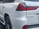 Lexus LX 570 2020 годаүшін58 000 000 тг. в Семей