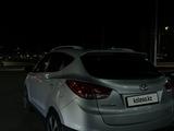 Hyundai Tucson 2013 годаүшін7 500 000 тг. в Усть-Каменогорск – фото 4