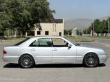 Mercedes-Benz E 320 1999 года за 3 500 000 тг. в Шымкент – фото 2