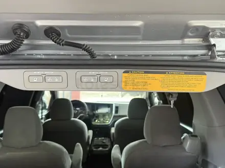 Toyota Sienna 2015 года за 13 500 000 тг. в Актау – фото 13