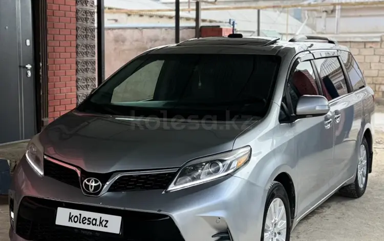 Toyota Sienna 2015 года за 13 500 000 тг. в Актау