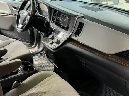 Toyota Sienna 2015 года за 13 500 000 тг. в Актау – фото 8