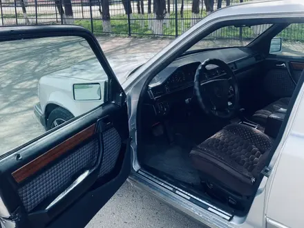 Mercedes-Benz E 280 1993 года за 1 900 000 тг. в Талдыкорган – фото 10