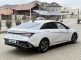 Hyundai Elantra 2024 года за 8 700 000 тг. в Актау – фото 4