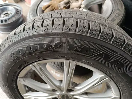 215/65R16 Goodyear IceNavi SUV за 90 000 тг. в Алматы – фото 5