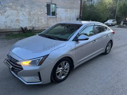 Hyundai Elantra 2019 года за 7 500 000 тг. в Актобе – фото 4