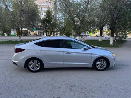 Hyundai Elantra 2019 года за 7 500 000 тг. в Актобе