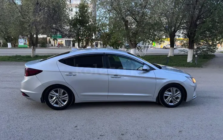 Hyundai Elantra 2019 года за 7 500 000 тг. в Актобе