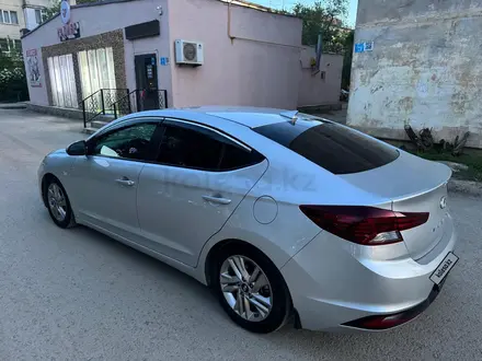 Hyundai Elantra 2019 года за 7 500 000 тг. в Актобе – фото 6