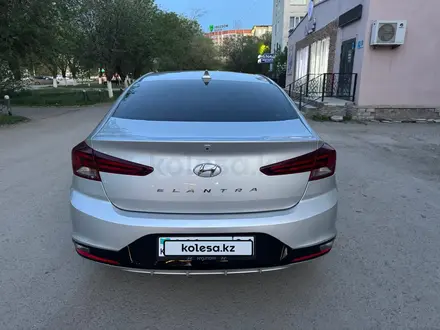 Hyundai Elantra 2019 года за 7 500 000 тг. в Актобе – фото 8