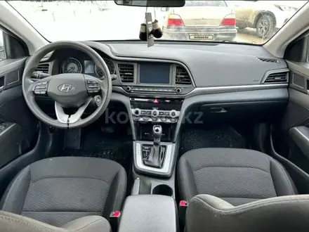 Hyundai Elantra 2019 года за 7 500 000 тг. в Актобе – фото 9