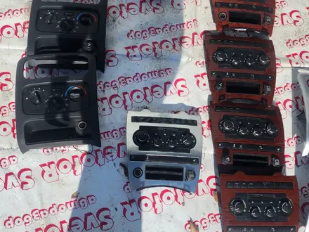 Блок управления печкой климат контролем дефлектор консоль на Jeep Cherokee за 5 000 тг. в Алматы – фото 3