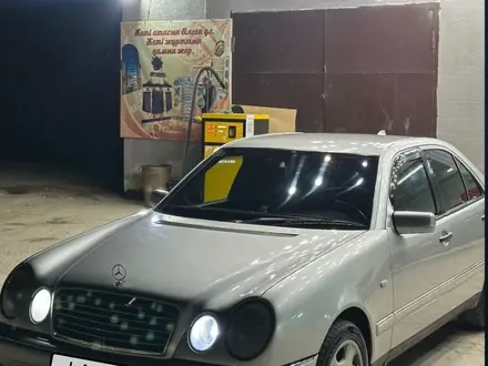 Mercedes-Benz E 320 1998 года за 3 900 000 тг. в Жанаозен – фото 7