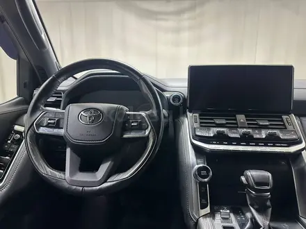 Toyota Land Cruiser Premium 2023 года за 50 700 000 тг. в Алматы – фото 9