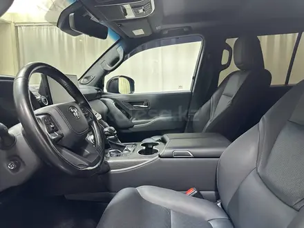 Toyota Land Cruiser Premium 2023 года за 50 700 000 тг. в Алматы – фото 12