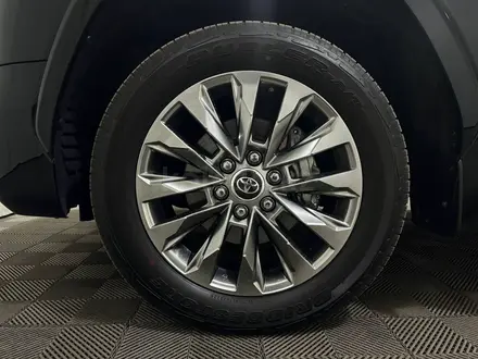 Toyota Land Cruiser Premium 2023 года за 50 700 000 тг. в Алматы – фото 16