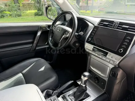 Toyota Land Cruiser Prado 2022 года за 24 200 000 тг. в Алматы – фото 21