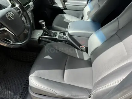 Toyota Land Cruiser Prado 2022 года за 24 200 000 тг. в Алматы – фото 28