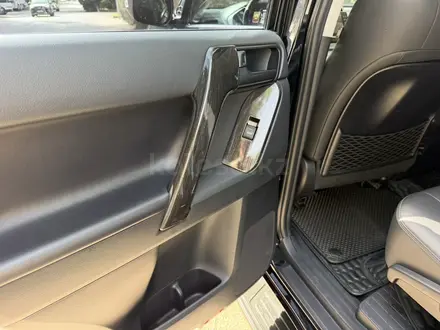 Toyota Land Cruiser Prado 2022 года за 24 200 000 тг. в Алматы – фото 32