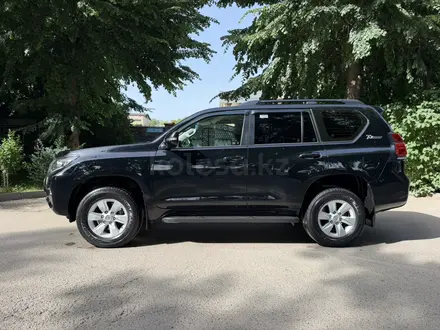 Toyota Land Cruiser Prado 2022 года за 24 200 000 тг. в Алматы – фото 7