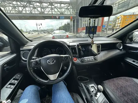 Toyota RAV4 2018 года за 13 000 000 тг. в Усть-Каменогорск – фото 4