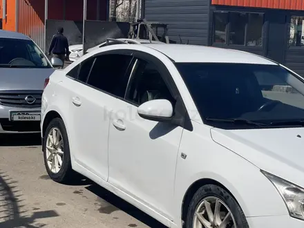 Chevrolet Cruze 2011 года за 2 250 000 тг. в Алматы – фото 3