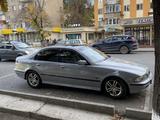 BMW 528 1997 года за 2 700 000 тг. в Шымкент – фото 3