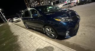 Toyota Sienna 2013 года за 13 900 000 тг. в Астана