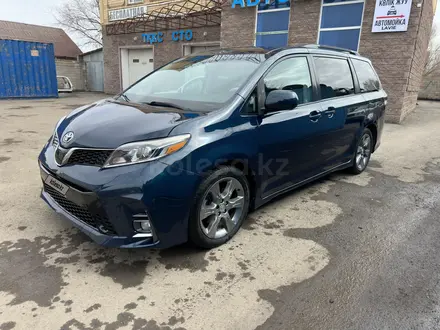 Toyota Sienna 2013 года за 13 900 000 тг. в Астана – фото 26