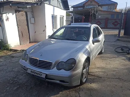 Mercedes-Benz C 240 2001 года за 3 300 000 тг. в Алматы – фото 9