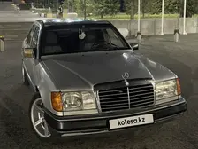 Mercedes-Benz E-Class, 1992