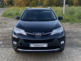 Toyota RAV4 2015 годаfor11 000 000 тг. в Усть-Каменогорск
