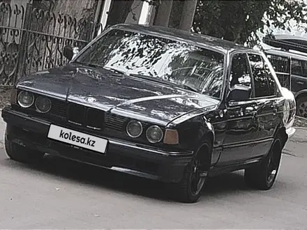 BMW 730 1992 года за 2 200 000 тг. в Астана – фото 3