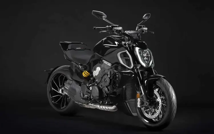 Ducati  Diavel V4 2023 года за 21 820 000 тг. в Алматы