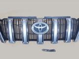 Решетка радитора на Toyota Land Cruiser Prado 150 за 50 000 тг. в Алматы – фото 2