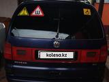 Volkswagen Sharan 2003 года за 3 600 000 тг. в Шымкент – фото 2