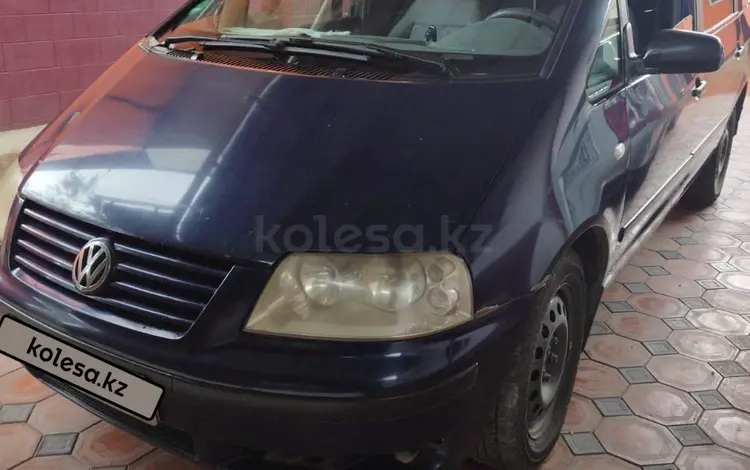 Volkswagen Sharan 2003 года за 3 600 000 тг. в Шымкент