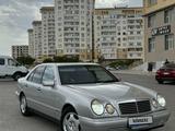 Mercedes-Benz E 320 1998 года за 5 300 000 тг. в Актау – фото 2