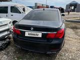 BMW 740 2011 года за 4 500 000 тг. в Алматы – фото 3