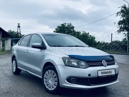 Volkswagen Polo 2013 года за 3 100 000 тг. в Алматы – фото 2