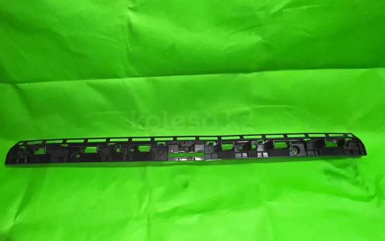 Задний центральный кронштейн за 1 000 тг. в Астана