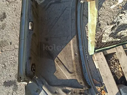 Крышка багажник. за 15 000 тг. в Алматы – фото 3