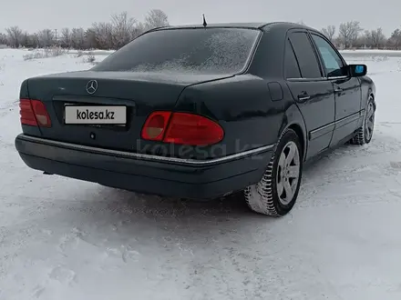 Mercedes-Benz E 230 1997 года за 2 200 000 тг. в Караганда – фото 5