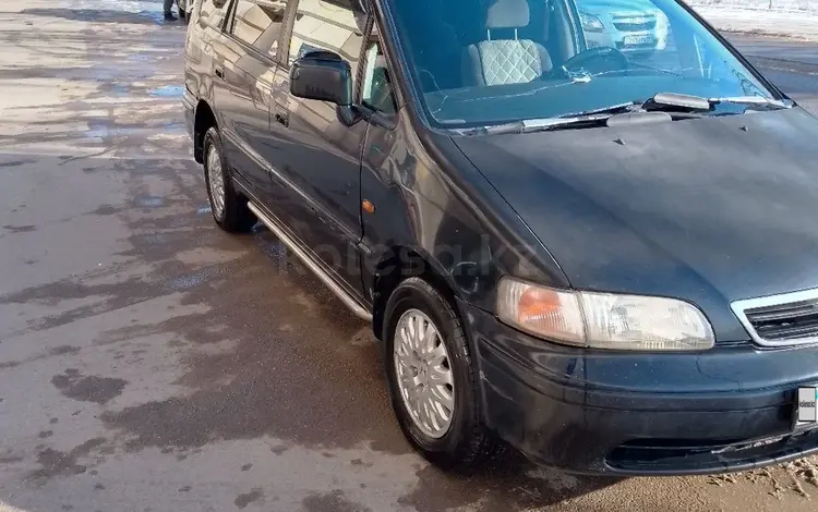 Honda Shuttle 2000 года за 3 200 000 тг. в Алматы