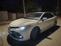 Toyota Camry 2020 года за 12 300 000 тг. в Атырау – фото 3