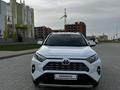 Toyota RAV4 2020 годаүшін19 500 000 тг. в Актобе