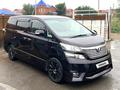 Toyota Vellfire 2010 года за 6 550 000 тг. в Уральск – фото 2